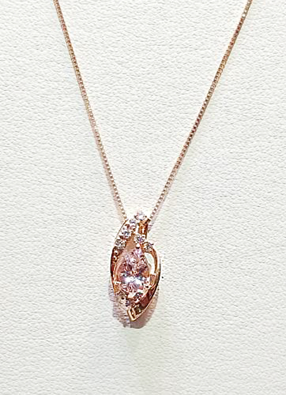 ジュエリーモア 新倉敷店　4月誕生石モルガナイト